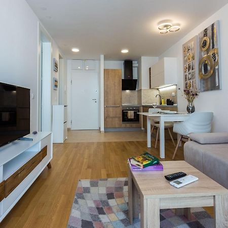 Tanja Modern Apartment With Balcony And Parking Garage Zadar Exterior photo