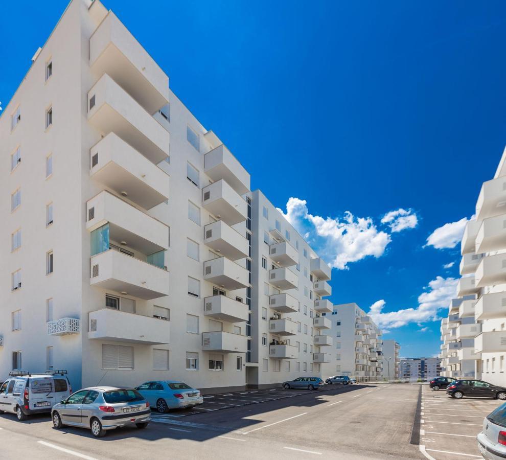 Tanja Modern Apartment With Balcony And Parking Garage Zadar Exterior photo
